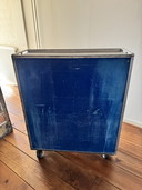 Chariot de restauration KLM bleu