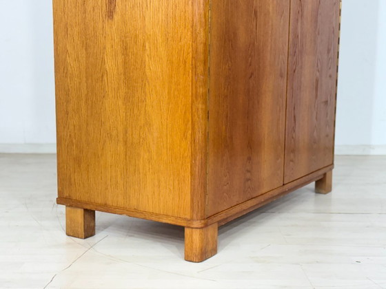 Image 1 of Sehr schöner Kleiderschrank 60er Jahre – Eiche – Top Zustand