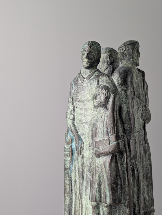 Image 1 of Sculpture en bronze basque "Sustraiak" de Larrañaga, signée et numérotée, 2001