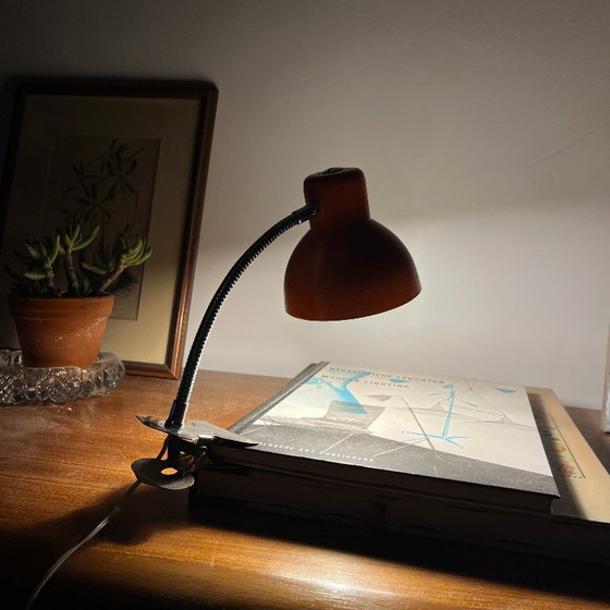 Small vintage orange clip-on portable accent lamp spot night light, Table lamps, Metal (photo 6 of 7)