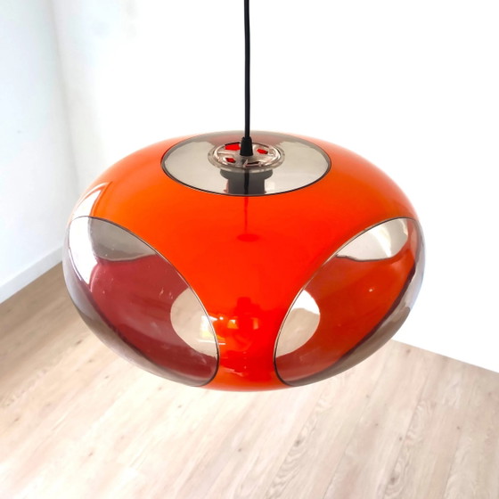 Orange bug-eye UFO pendant lamp – Massive – Plastic, Space Age (photo 3 of 8)