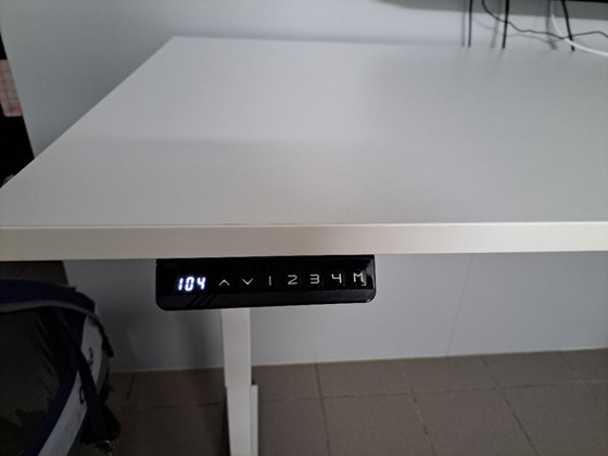 Image 1 of Tavolo da lavoro elettrico in piedi/seduto