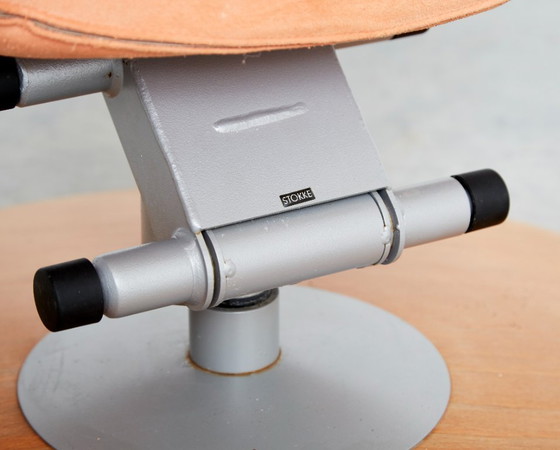 Set di Peel Lounge Chair & Ottoman di Olav Eldøy per Stokke – Poltrone relax, Textile (photo 10 of 16)