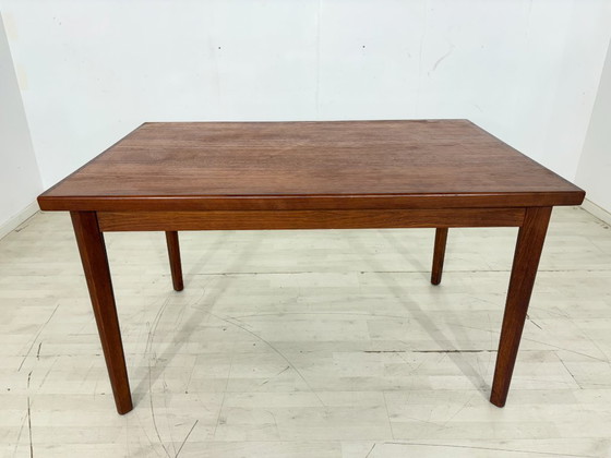 Image 1 of Teakhouten eettafel uit de jaren 60 / Eettafel in mid-century stijl / Vintage teakhouten eettafel