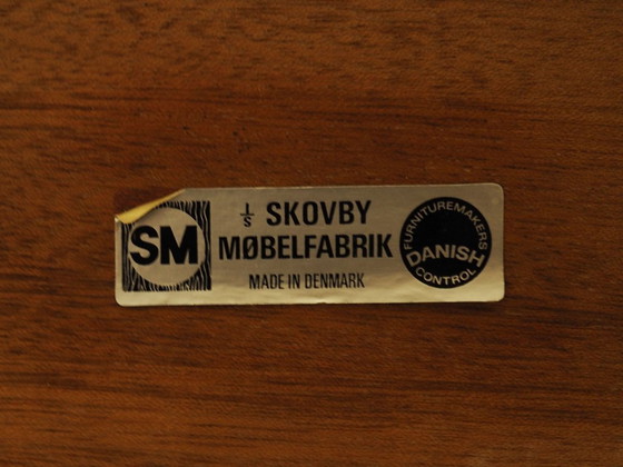 Image 1 of Table ronde en bois de rose, design danois, années 1970, production : Skovby Møbelfabrik