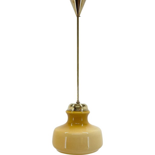Lámpara colgante vintage de latón y cristal, Checoslovaquia, 1970