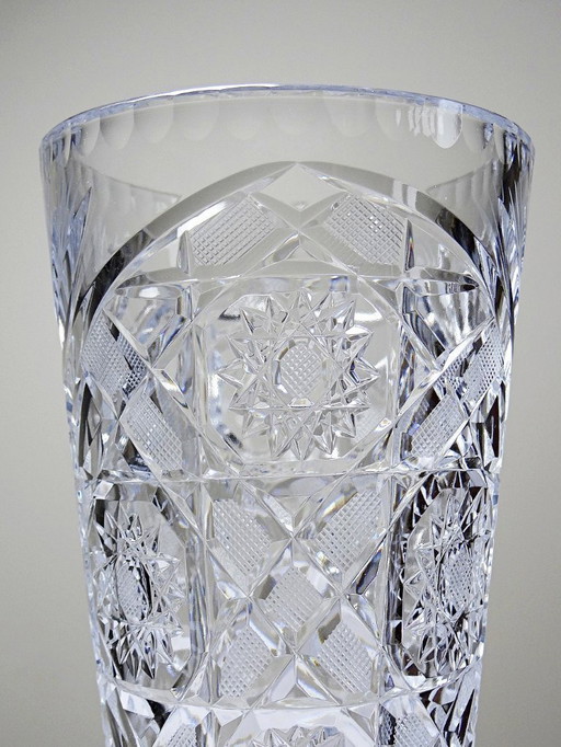 Grand vase en cristal taillé et moulé vintage 80-2000 Bohême Tchécoslovaquie