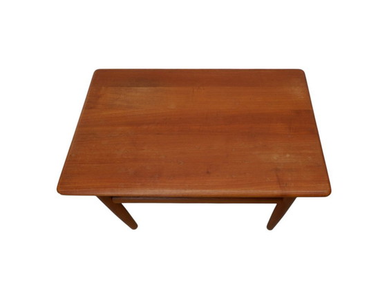 Image 1 of Mesita auxiliar danesa de Niels Bach