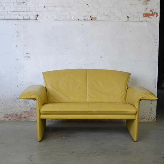 Image 1 of 1x 2 seat Indy couch