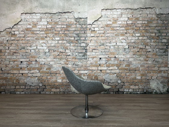 Image 1 of Offecct Palma Swivel