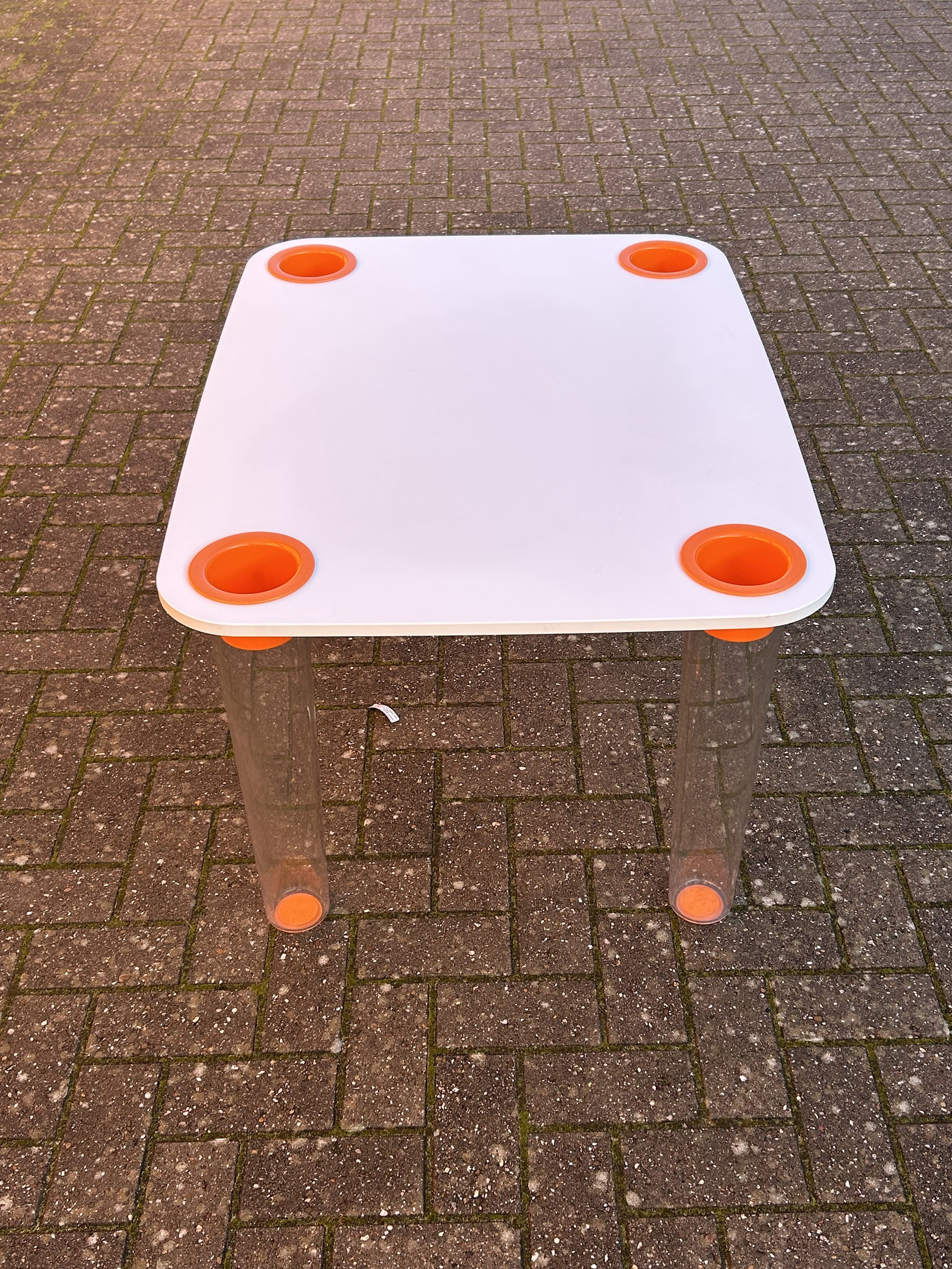 Kindertafel Marcel Wanders Little Flare van Magis | €125 | Whoppah