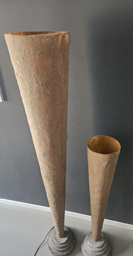 Image 1 of Lámparas de arena Carreño Angel para el estudio de arte La Rocha, España.