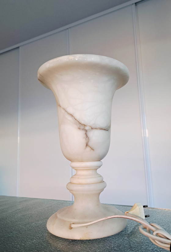 Image 1 of Lámpara de mesa de alabastro