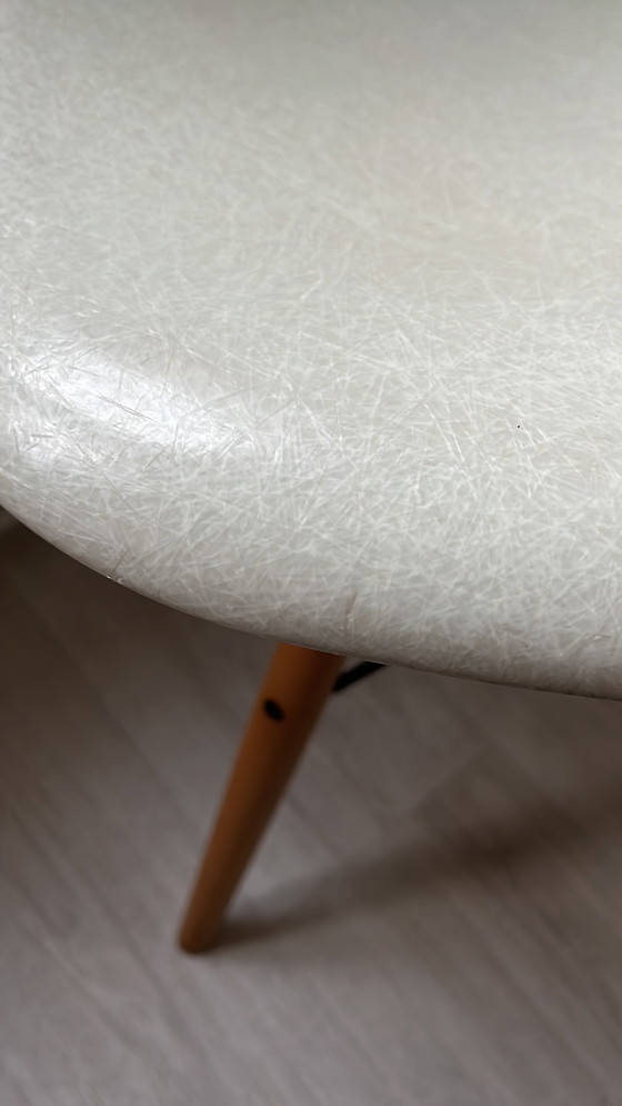 Image 1 of Vitra Eames musgo marino Herman Miller