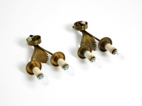 Image 1 of Une paire de rares et belles appliques murales en laiton modernes du milieu du siècle par Vereinigte Werkstätten