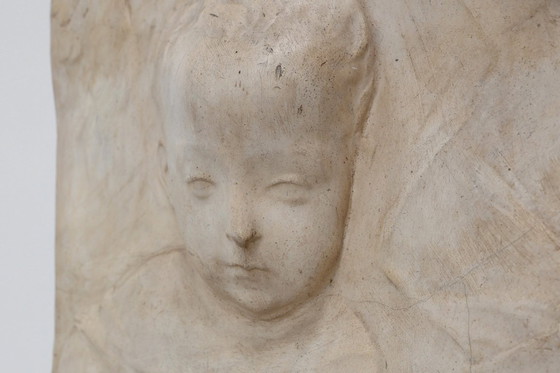Image 1 of Bajorrelieve en estuco de Virgen con niño de Antonio Rossellino, Italia ca. 1880