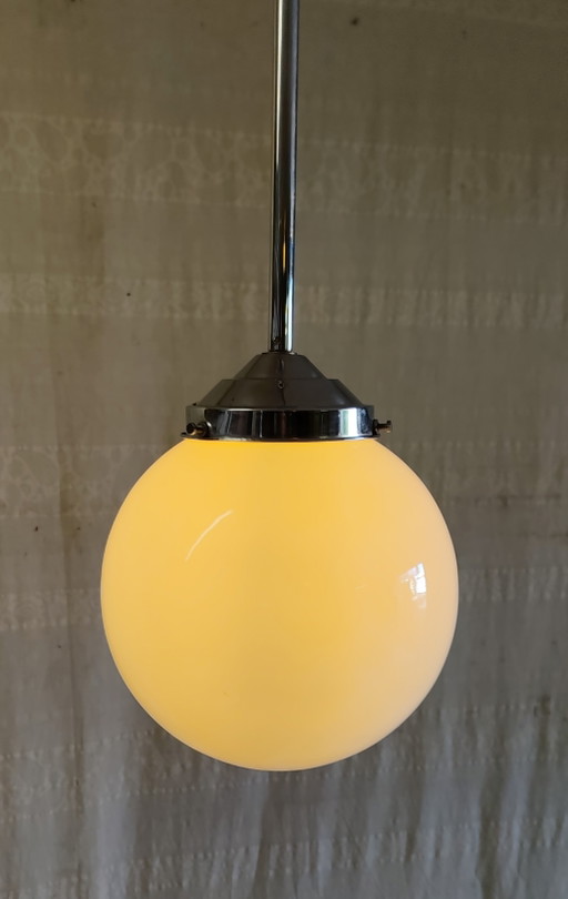 Art-Déco Opalglas-Pendelleuchte - Mitte 20. Jh. – hanglampen
