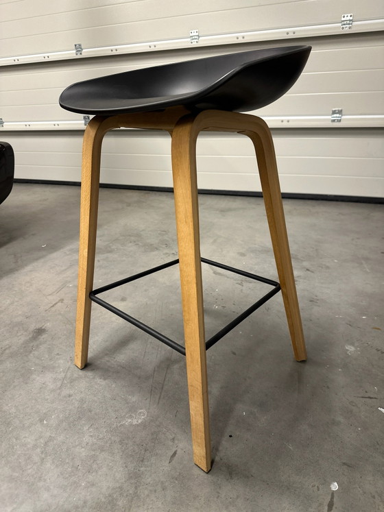 3 x hay barstool – Wood (photo 3 of 5)