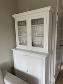 Witte vitrine kast