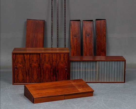Kai Kristiansen FM Wandregalsystem aus Palisanderholz – Wandschrank, Iron, Wood (photo 7 of 7)