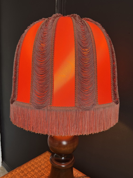 Image 1 of Gran lámpara de los años 60 en forma de campana con pantalla con flecos