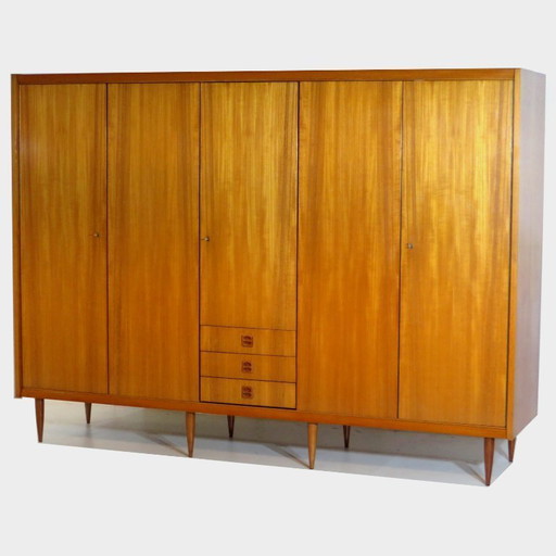 Ampio armadio vintage a 5 ante in teak, anni '60.