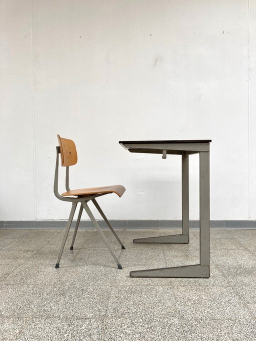 Friso Kramer 'Result' school desk + 'Result' chair
