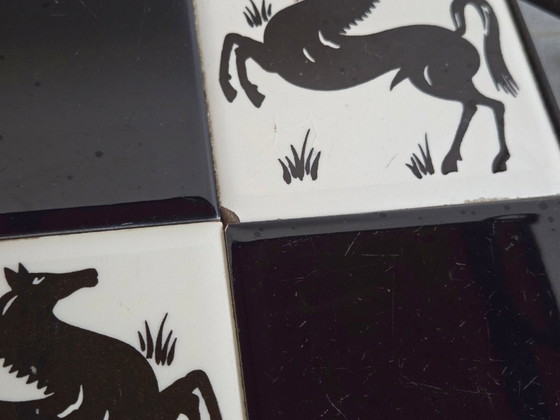 Image 1 of Vintage keramische bijzettafel uit de jaren 50 met paardenmotief, in rockabillystijl uit de jaren 50.