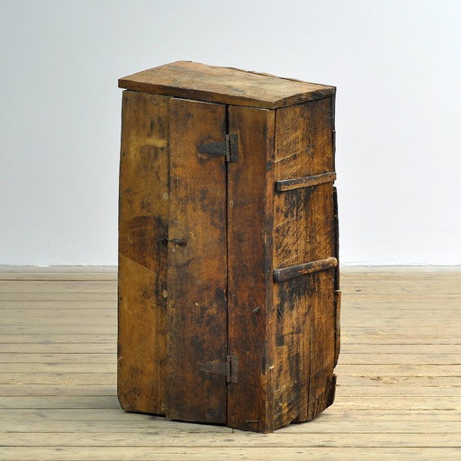 Armoire en bois de style primitif, vers 1930 – kasten, Iron, Wood