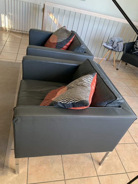 Image 1 of 2 sillones Artifort F905