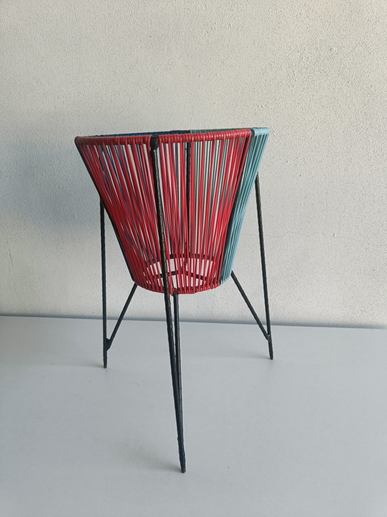 Image 1 of Vintage driekleurige metalen plantenstandaard/plantenbak in mid-century stijl