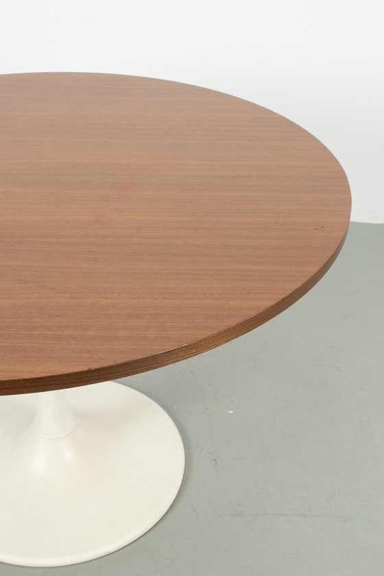 Image 1 of Tulpvoet tafel