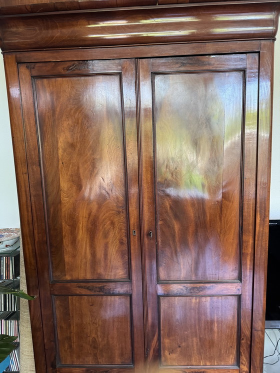 Image 1 of Hermoso armario antiguo