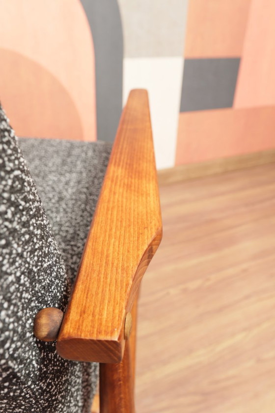 Image 1 of Poltrona vintage design scandinavo rivestimento in tessuto granola bianco e nero