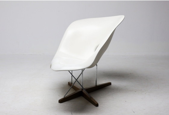 Vitra Eames La Chaise – Weiße Patina – Sessel, Wood (photo 6 of 15)