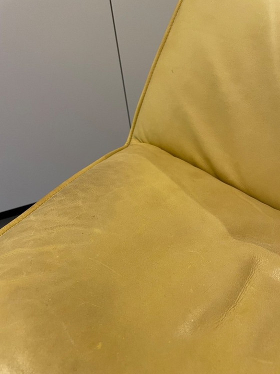 Image 1 of 2 sillones giratorios Lederland de cuero amarillo