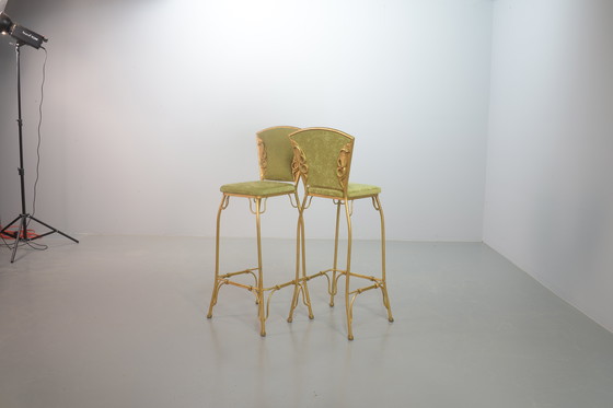 Image 1 of Tabourets de bar Cobra dorés avec tapisserie en velours vert citron, 1970. Ensemble de 2.