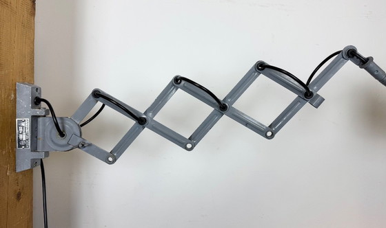 Image 1 of Graue industrielle Scherenwandleuchte von Elektroinstala, 1960er Jahre