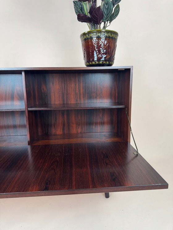 Image 1 of Armario de palisandro de mediados de siglo - Elegancia escandinava