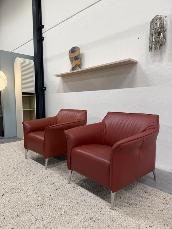 2 Leolux Mayon Armchair Senso Terracotta – Leather (photo 4 of 8)