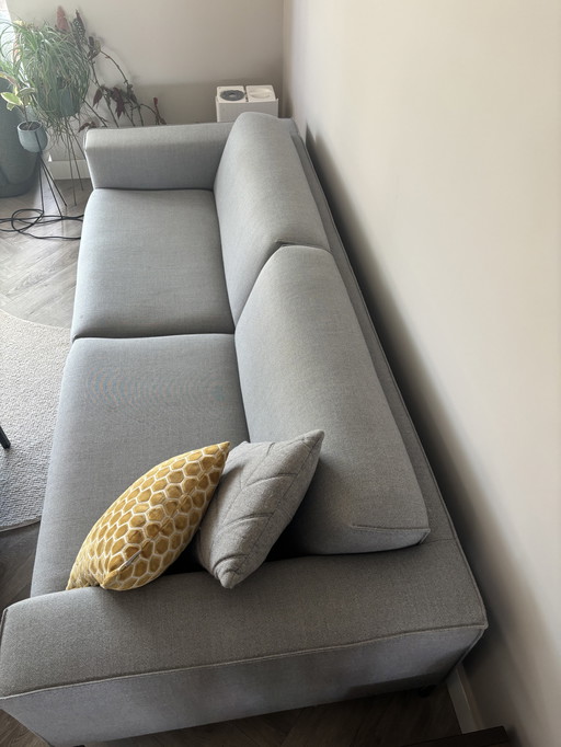Design on Stock Aikon 4-seater + hocker