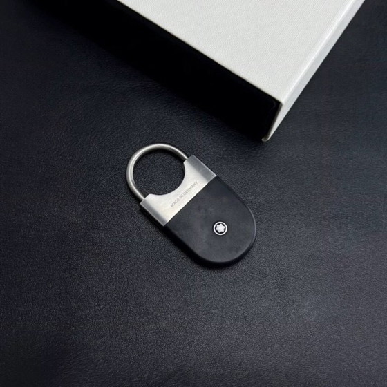 Un nuovissimo portachiavi Montblanc – Regali, Metal (photo 6 of 7)