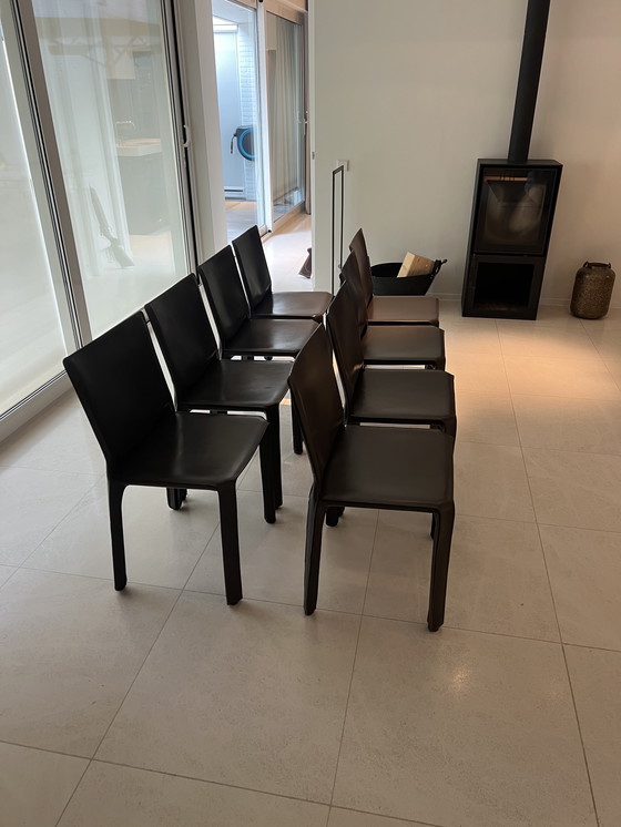 Image 1 of 8 Cassina Cab 412 Stühle dunkelbraun