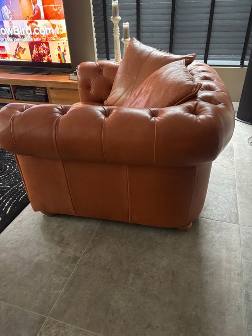 2 beautiful leather loveseats