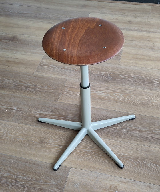 Image 1 of Vintage industriële kruk