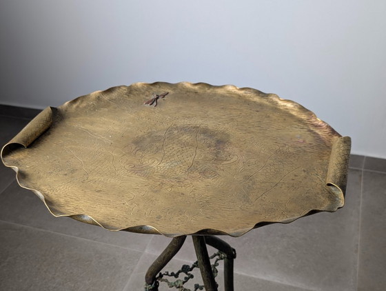 Image 1 of Mesa japonesa Art Nouveau de la década de 1920, de bronce y latón con motivo de libélula.