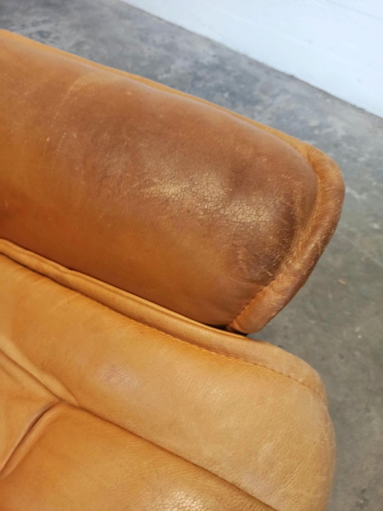 Hjellegjerde Møbel cognac leather recliner armchair and footstool – Wood (photo 13 of 15)