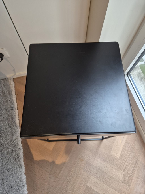 2 mesitas de noche de hierro