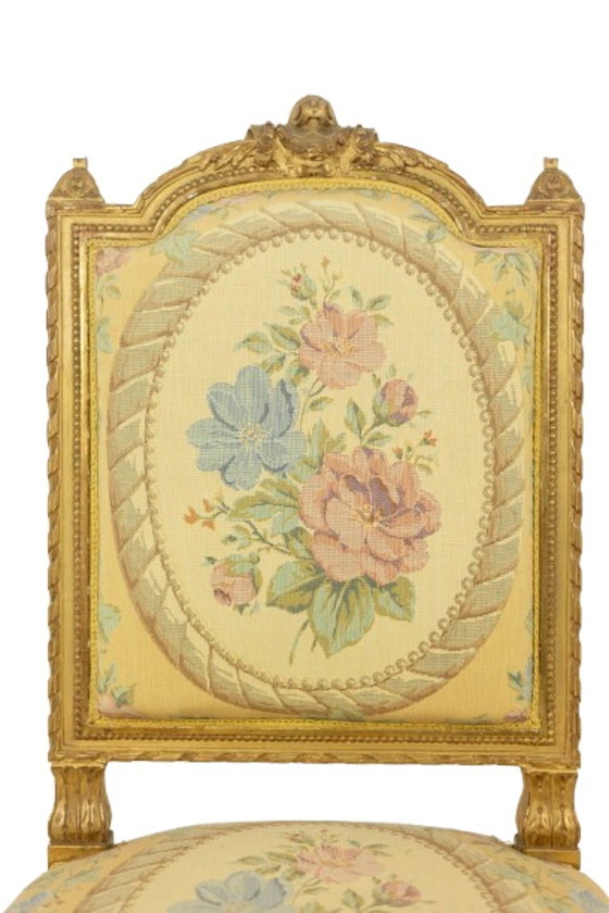 Image 1 of Pareja de sillas de madera dorada y tapizadas. Época Luis XVI.