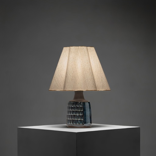 Blaue glasierte Steingut Tischlampe von Einar Johansen für Søholm Stentøj, Dänemark, 1960er